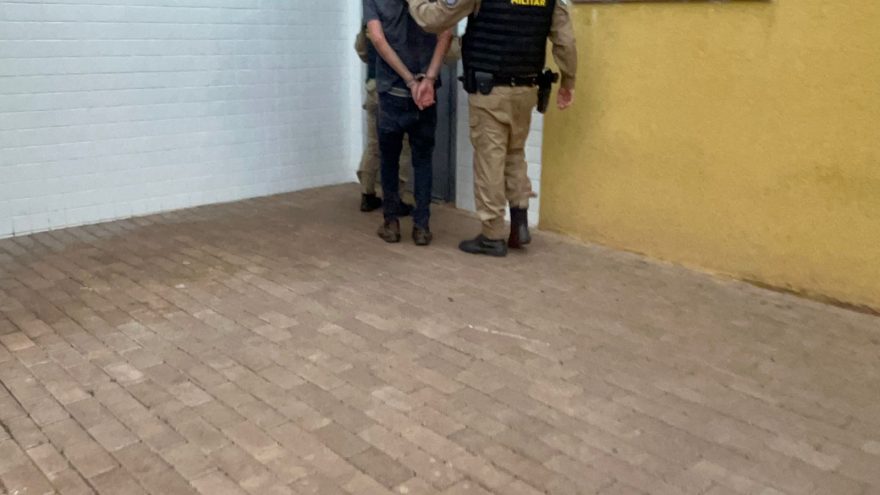 Foragido da Justiça é preso na Praça da Bíblia