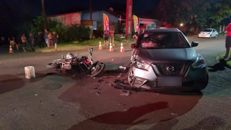 Grave acidente no Alvorada deixa motociclista ferido
