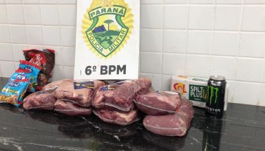 Imagem referente a Festa cancelada: Mulher é presa por furtar peças de picanha, contrafilé e energético em supermercado