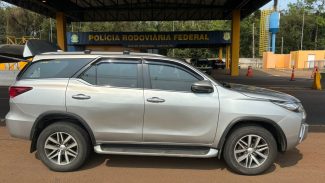 PRF em Cascavel recupera Hilux furtada sábado em Joinville