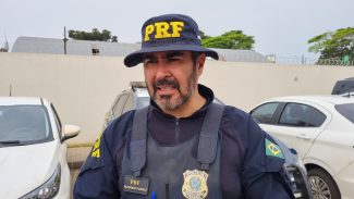 PRF dá detalhes sobre prisão de mulher e recuperação de Hilux furtada