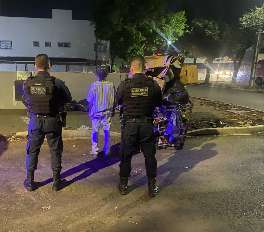 Catador de recicláveis foragido por homicídio é preso pela GM no Maria Luiza