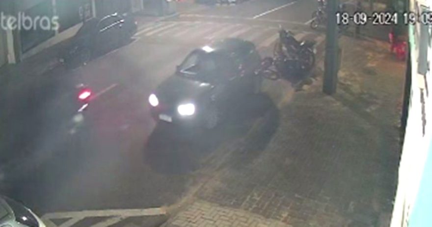 Internauta pede ajuda para encontrar motorista de veículo que bateu em moto na Rua Souza Naves