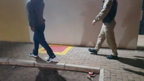 Imagem referente a Polícia Militar detém suspeito de agredir enteado no Cancelli