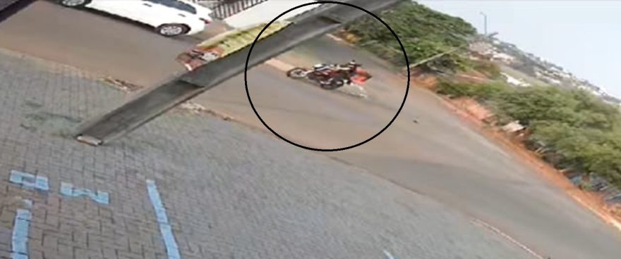 Internauta pede ajuda para encontrar motociclista que se envolveu em acidente com HB20