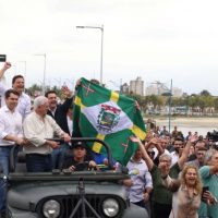 Imagem referente a Governador inaugura ponte que liga Ilha dos Valadares ao centro de Paranaguá