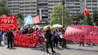 Ocupação da Uerj: Justiça autoriza uso da força policial e multa