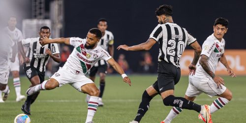 Imagem referente a Fluminense e Botafogo fazem clássico de opostos no Brasileiro