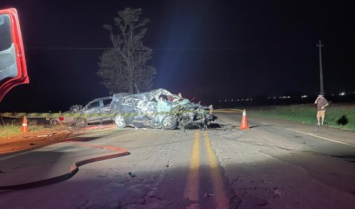 Imagem referente a Tragédia na PR-182: colisão frontal deixa dois mortos e quatro feridos em Maripá