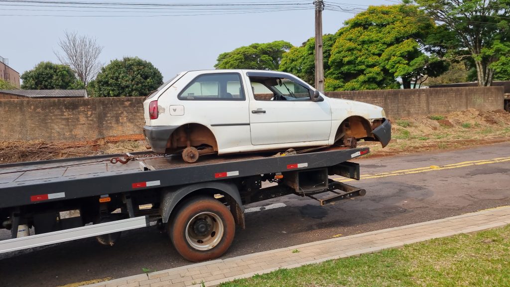 Veículo Gol furtado é recuperado pela PM no Bairro Universitário