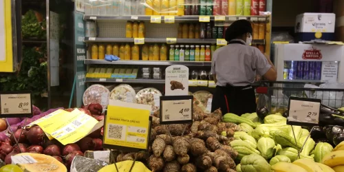 Imagem referente a Intenção de Consumo das Famílias recuou 0,3% em setembro, diz CNC