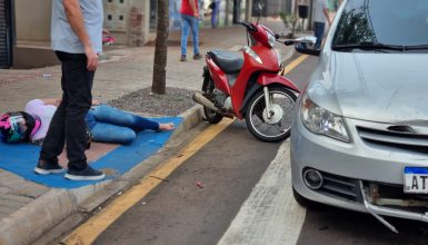 Imagem referente a Engavetamento entre duas motos e um carro deixa mulher ferida no Centro