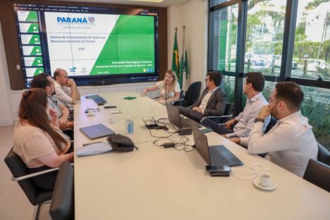 Imagem referente a Paraná apresenta obras urbanas e sistemas de apoio aos municípios ao governo de MG