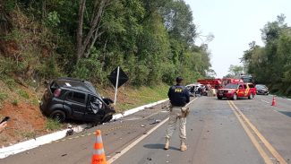 Conforme PRF, acidente com morte na BR-277 envolveu BYD, Fiat Uno e caminhão cegonha