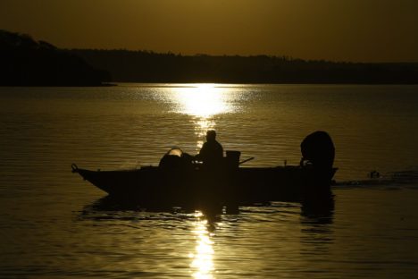 Imagem referente a Com longa estiagem, IAT estabelece nova Portaria sobre restrição da pesca no Paraná