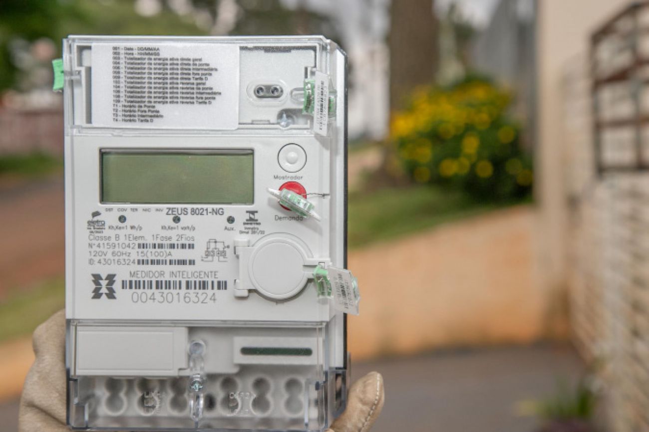 Ilha do Mel recebe novos medidores com a Rede Elétrica Inteligente da Copel