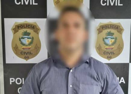 Imagem referente a Vítima denuncia ex-parceiro por publicar fotos íntimas em site pornô; homem é preso em shopping 