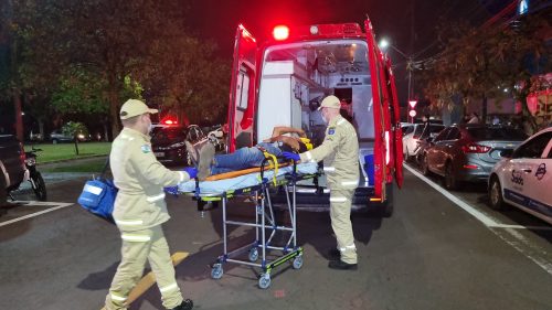 Imagem referente a Homem é atropelado por carro em frente à Câmara de Vereadores