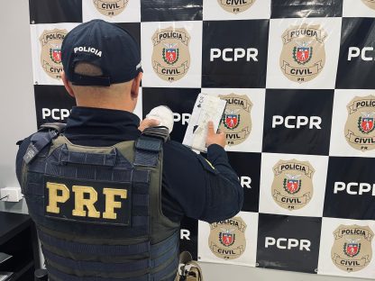 Imagem referente a Polícia Rodoviária Federal apreende cerca de 1,4Kg de cocaína em Guarapuava