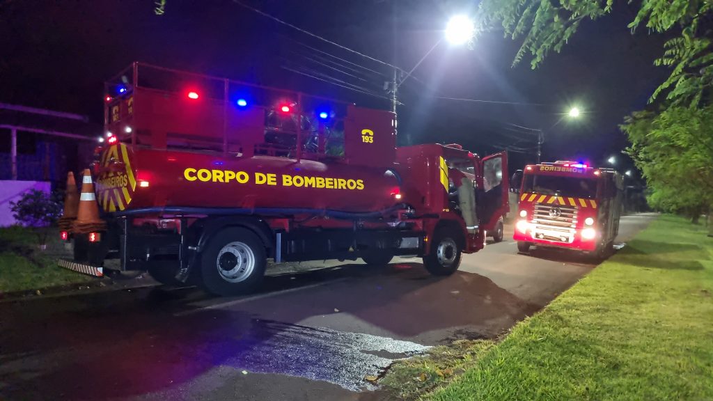 Incêndio assusta casal de idosos em residência no bairro Brasília