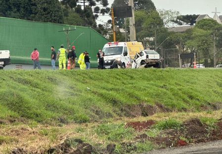 Imagem referente a Vítima perde a vida em colisão entre carro e caminhão na BR-373