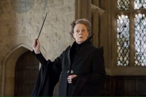 Imagem referente a Maggie Smith, a eterna Minerva McGonagall, morre aos 89 anos