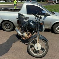 Imagem referente a Carro e moto se envolvem em colisão no Trevo da Portal e motociclista fica ferido