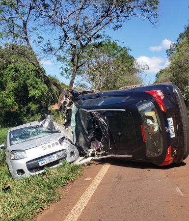 Imagem referente a Acidente cinematográfico entre quatro veículos deixa vítima ferida na PR-180, em Cascavel