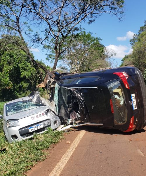 Imagem referente a Acidente cinematográfico entre quatro veículos deixa vítima ferida na PR-180, em Cascavel