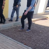 Imagem referente a Detento é conduzido à Delegacia após visitas tentarem entrar com drogas na Penitenciária