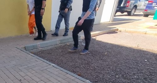 Imagem referente a Detento é conduzido à Delegacia após visitas tentarem entrar com drogas na Penitenciária