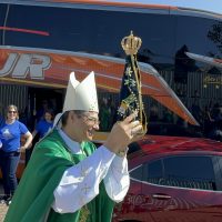 Imagem referente a Imagem de Nossa Senhora Aparecida chega a Cascavel; Recepção é calorosa!