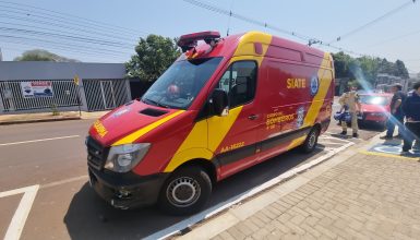 Imagem referente a Bombeiros socorrem professora em colégio na Rua Jorge Lacerda