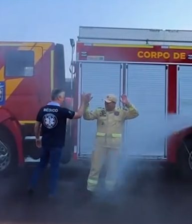 Imagem referente a Sargento Comarella e Dr. Toso se despedem do Corpo de Bombeiros