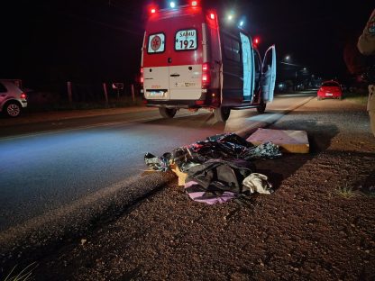 Imagem referente a Homem é encontrado morto no meio da rua com faca no pescoço