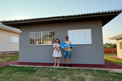 Imagem referente a Com programa Casa Fácil, 81 famílias de Nova Olímpia conquistam moradias próprias