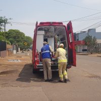 Imagem referente a Após ser fechada por carro, motociclista sofre queda e fica ferida no Parque São Paulo