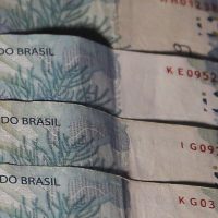 Imagem referente a Moody’s eleva nota da dívida do governo brasileiro