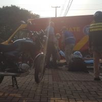 Imagem referente a Acidente entre moto e Fiesta deixa motociclista ferido no Bairro Neva