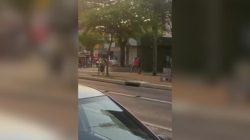 Imagem referente a Pancadaria! Briga generalizada é registrada na Av. Brasil