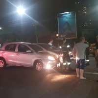 Imagem referente a Etios e Peugeot se envolvem em acidente no Centro