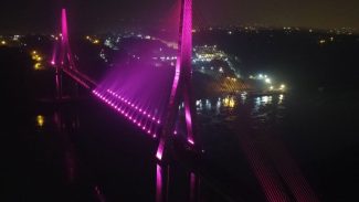 Outubro Rosa: Ponte da Integração Brasil–Paraguai é iluminada na cor da campanha