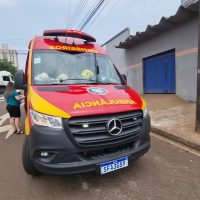 Imagem referente a Veículos batem em cruzamento das ruas Marechal Floriano e Presidente Kennedy; criança fica ferida