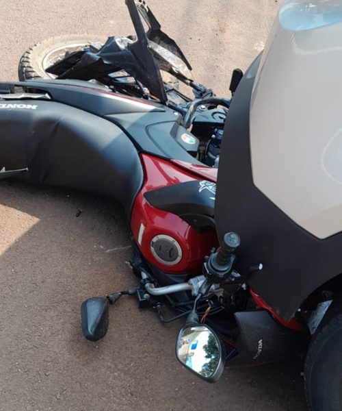 Imagem referente a Jovem motociclista morre após ser atropelado por carreta na Avenida Brasil, em Capanema