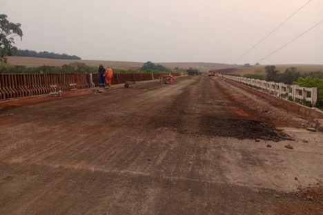 Imagem referente a Ponte sobre o Rio Ivaí na PR-457 terá pare-e-siga para veículos de passeio neste domingo