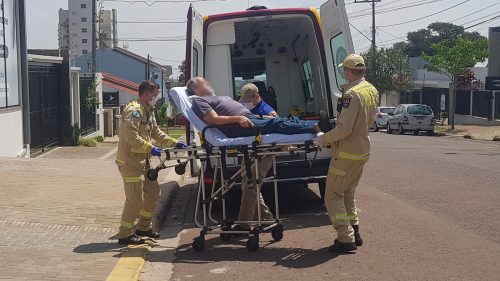 Imagem referente a Homem entra em pânico ao ver agulhas durante procedimento capilar