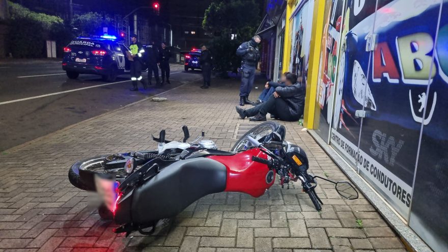 Dupla é detida pela GM ao ser flagrada passando em alta velocidade de moto dentro do Terminal Oeste