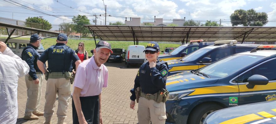 Idosos tem dia “diferente” em atividade realizada pela PRF em Cascavel