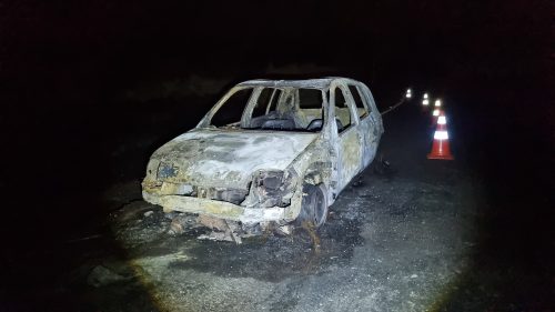 Imagem referente a Incêndio destrói Renault Clio no Contorno Oeste em Cascavel