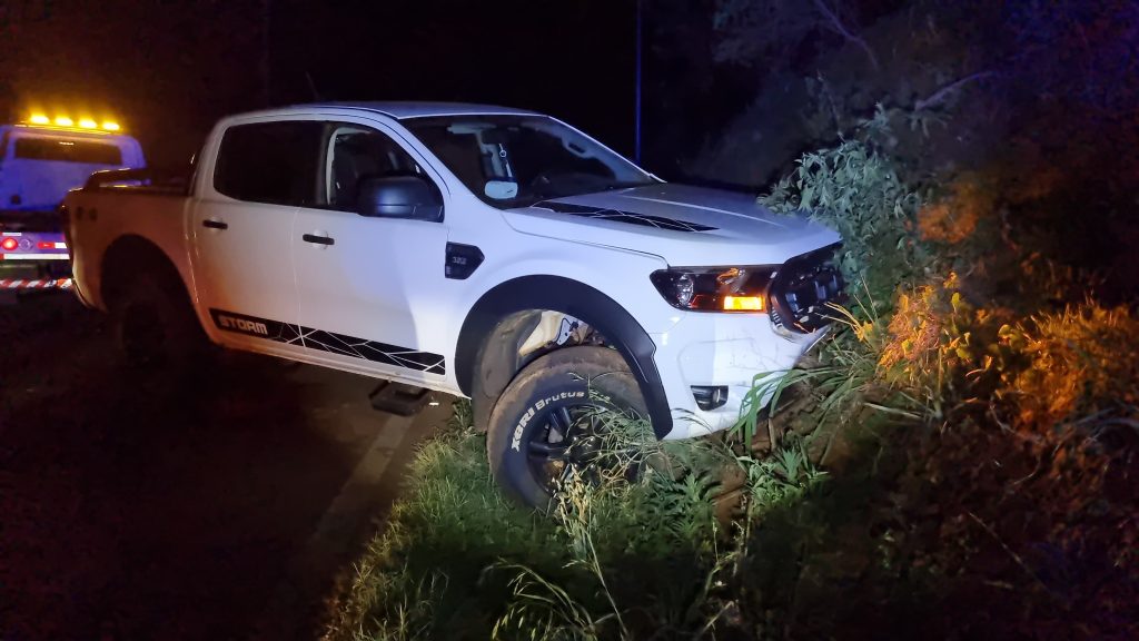 Condutor de Ford Ranger sofre acidente no Contorno Oeste